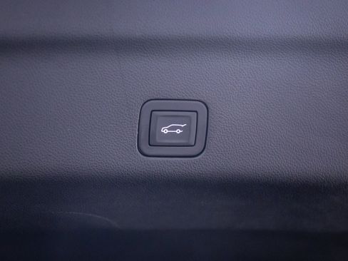 Certified 2026 Cadillac Escalade Platinum Luxury w/ LPO, Floor Liner Package AWD/4WD image 37