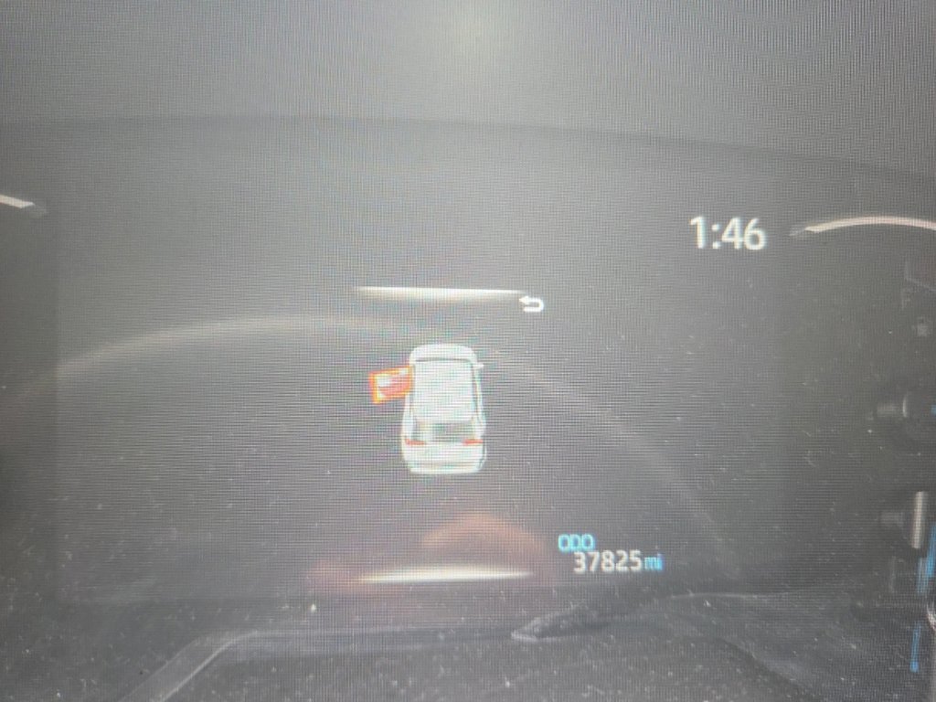 Used 2025 Toyota RAV4 XLE AWD/4WD image 10