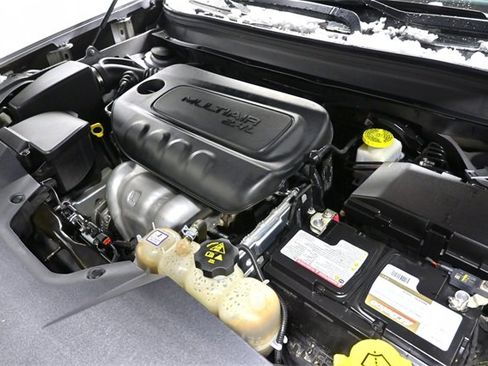 Used 2020 Jeep Cherokee Latitude image 24