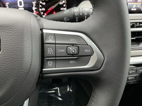 New 2026 Jeep Compass Limited image 19