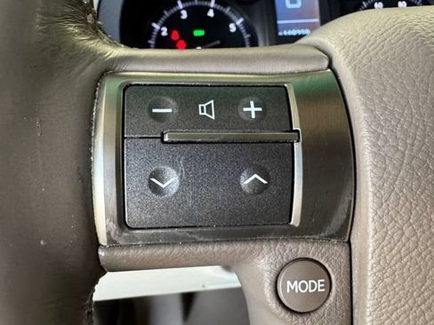 Used 2017 Lexus GX 460 Luxury w/ Preferred Accessory Package AWD/4WD image 7