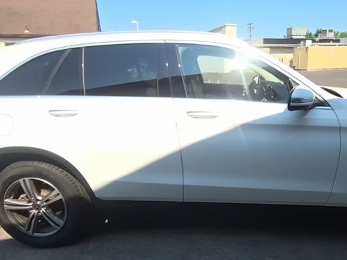 Used 2021 Mercedes-Benz GLC 300 4MATIC image 8
