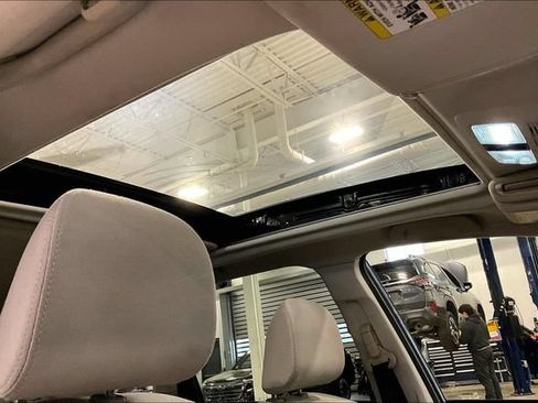 Used 2018 Subaru Forester 2.5i Premium AWD/4WD image 22