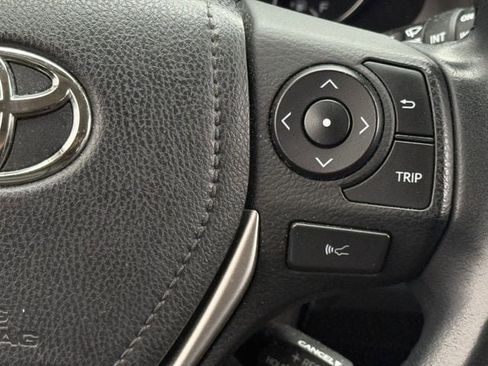 Used 2018 Toyota RAV4 Limited image 15