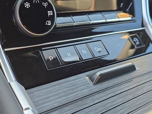 New 2026 Nissan Armada SL w/ Captain's Chari Seat Package image 28