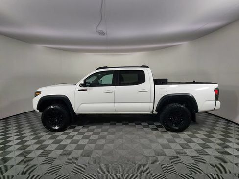 Used 2020 Toyota Tacoma TRD Pro AWD/4WD image 2