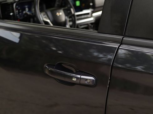 Used 2023 Chevrolet Silverado 1500 LT AWD/4WD image 35