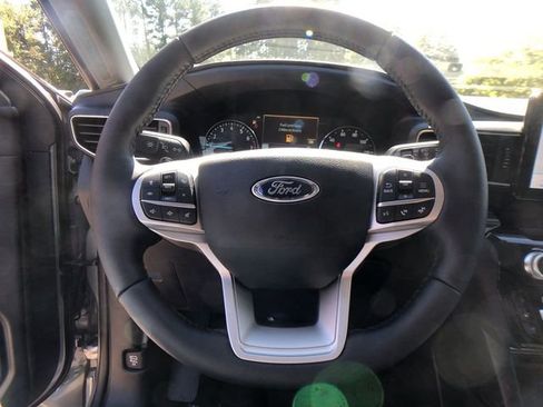 Used 2021 Ford Explorer Limited w/ Equipment Group 301A image 14