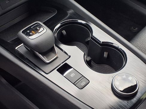 Used 2024 Nissan Rogue SV image 18