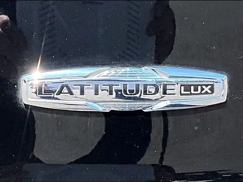 Used 2022 Jeep Cherokee Latitude Lux AWD/4WD image 7