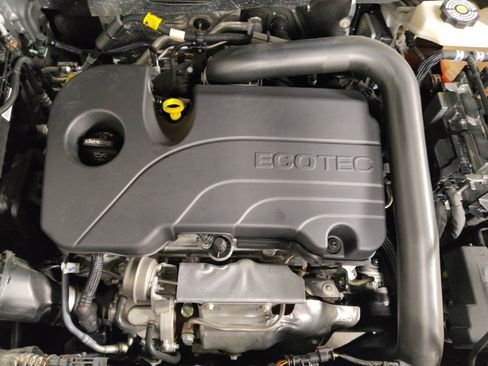 Used 2023 Chevrolet Equinox LS image 30