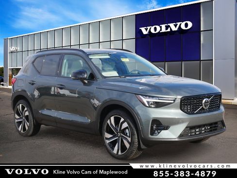 New 2026 Volvo XC40 B5 Ultra w/ Climate Package image 1