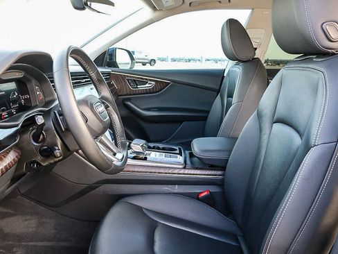Used 2022 Audi Q8 Premium w/ Convenience Package image 25