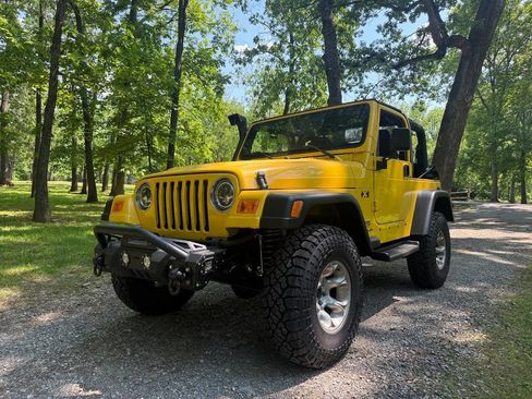 Used 2003 Jeep Wrangler X AWD/4WD image 2