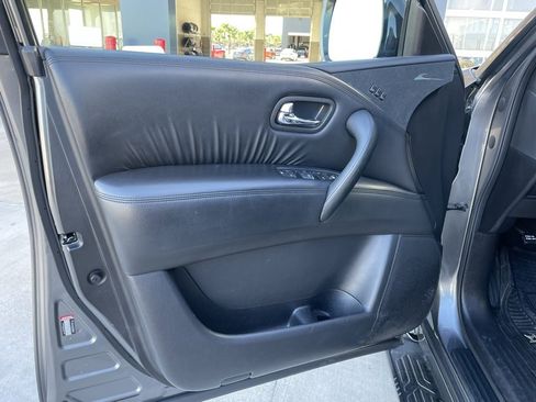 Certified 2022 Nissan Armada SL w/ Midnight Edition Package image 10