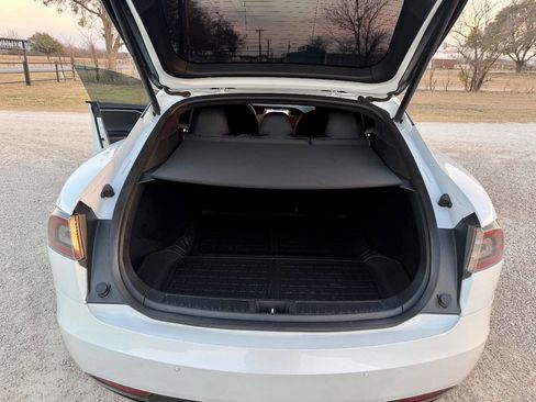 Used 2020 Tesla Model S Long Range Plus image 11