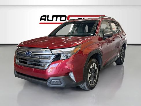 Used 2025 Subaru Forester Premium AWD/4WD image 3
