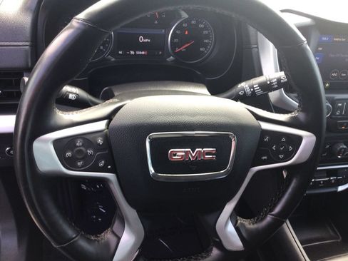 Used 2024 GMC Terrain SLT AWD/4WD image 17