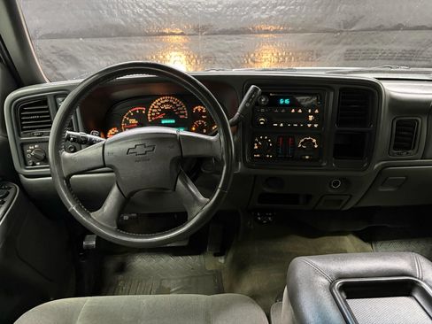 Used 2005 Chevrolet Silverado 2500 LS AWD/4WD image 10