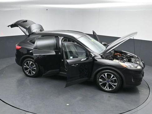 Used 2021 Ford Escape SE w/ SE Sport Appearance Package image 55