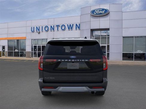 New 2026 Ford Expedition Platinum w/ Driver's Package image 5