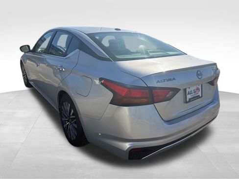 Used 2024 Nissan Altima 2.5 SV image 7