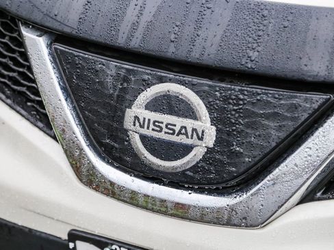 Used 2019 Nissan Rogue Sport SL w/ Premium Package image 4