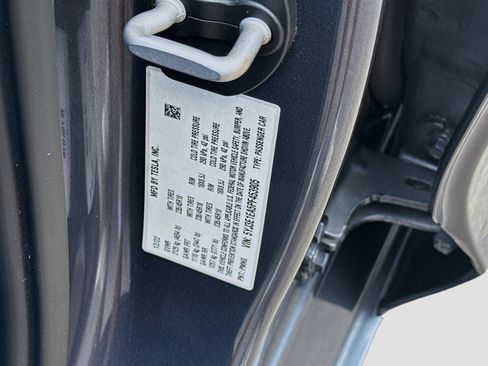 Used 2023 Tesla Model 3 Standard Range RWD image 38
