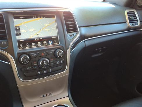 Used 2015 Jeep Grand Cherokee Limited image 26