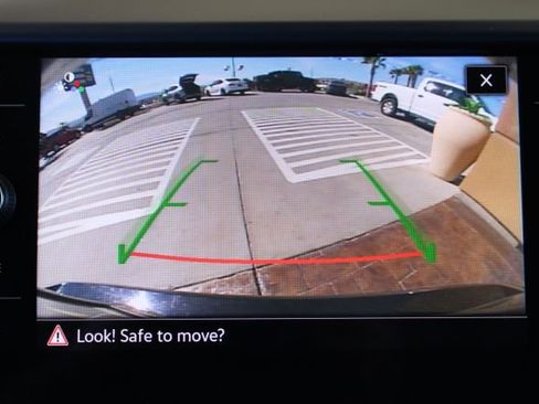 Used 2023 Volkswagen Taos SE image 23