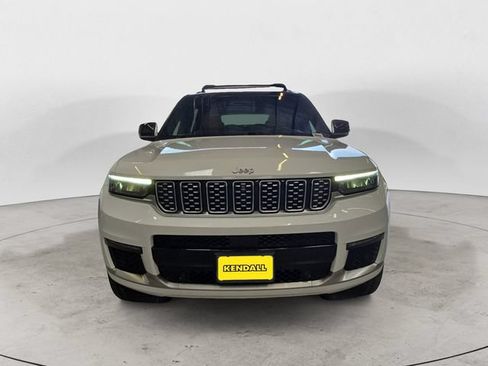 Used 2021 Jeep Grand Cherokee L Summit w/ Luxury Tech Group V AWD/4WD image 2