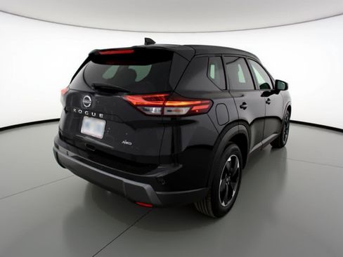 Used 2025 Nissan Rogue SV image 9