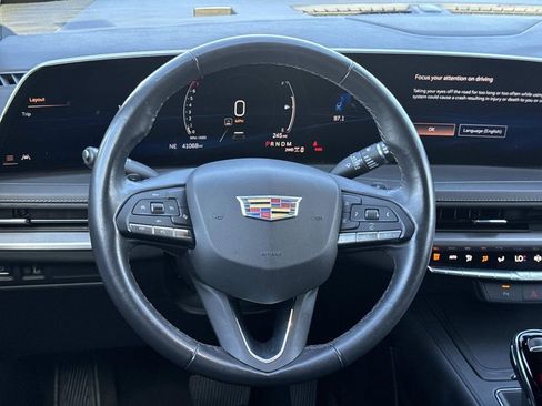 Used 2024 Cadillac XT4 Premium Luxury AWD/4WD image 7