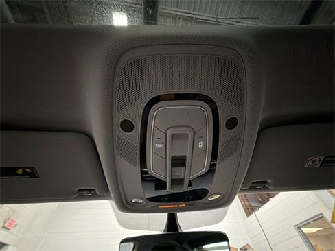 Used 2017 Audi A4 2.0T Premium image 21