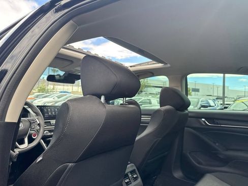 Used 2018 Honda Accord EX image 19