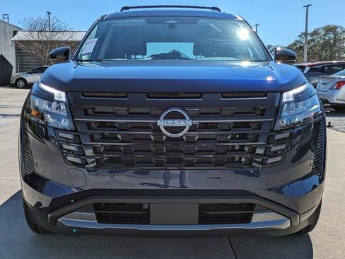 New 2026 Nissan Pathfinder SL image 3