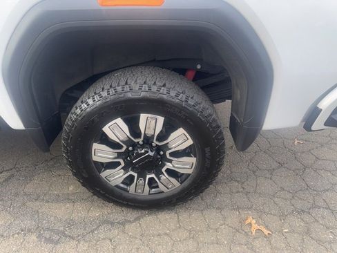 Used 2024 GMC Sierra 3500 Denali w/ Denali Reserve Package image 13