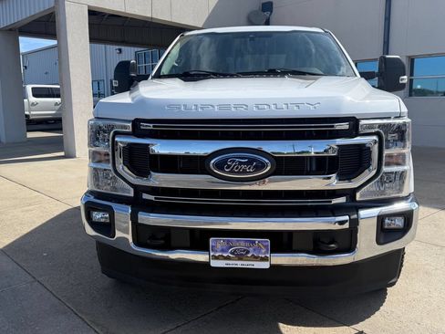 Used 2021 Ford F250 XLT w/ XLT Value Package AWD/4WD image 2