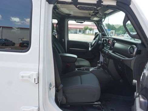 Used 2022 Jeep Wrangler Unlimited Sport AWD/4WD image 14