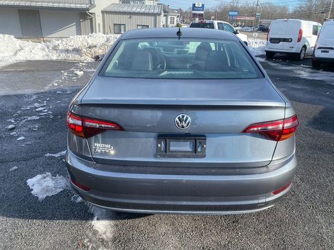 Used 2019 Volkswagen Jetta SE w/ Cold Weather Package image 6