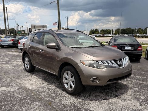 Used 2010 Nissan Murano SL w/ Leather Pkg FWD image 2