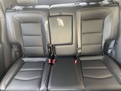 Used 2020 Chevrolet Equinox Premier FWD image 22