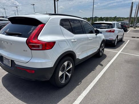 Used 2023 Volvo XC40 B4 Ultimate FWD image 5
