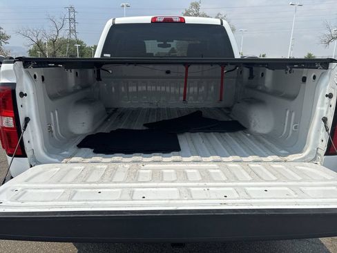 Used 2018 GMC Sierra 1500 SLE w/ SLE Value Package AWD/4WD image 31