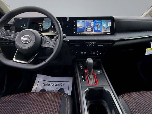 New 2026 Nissan Kicks SR FWD image 5