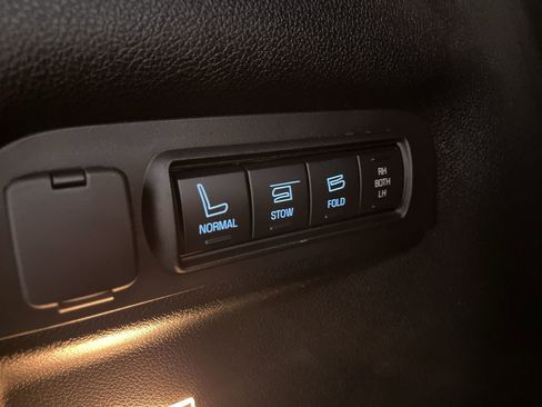 Used 2018 Ford Explorer Sport w/ Equipment Group 401A image 31