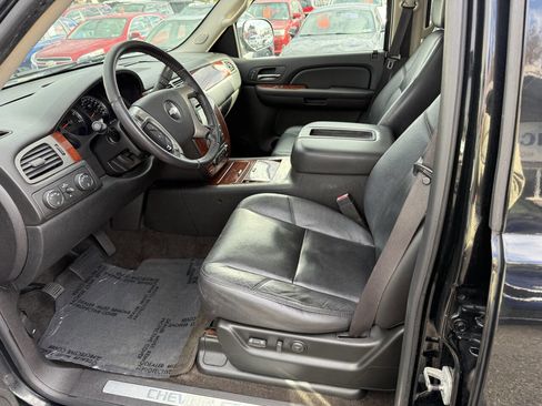Used 2009 Chevrolet Tahoe LTZ image 6