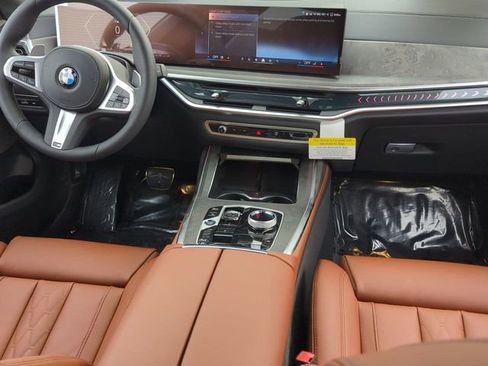 Used 2026 BMW X7 xDrive40i w/ M Sport Package AWD/4WD image 13