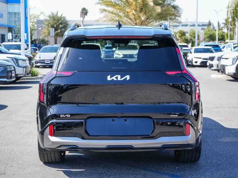 Certified 2024 Kia EV9 GT-Line AWD/4WD image 7