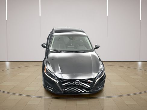 Certified 2025 Nissan Altima 2.5 SR FWD image 29
